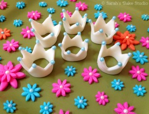 Marshmallow-Fondant-Crowns