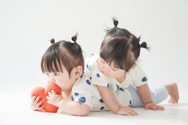 双子の赤ちゃんモデル募集情報2026｜有利な理由とおすすめ事務所を徹底解説