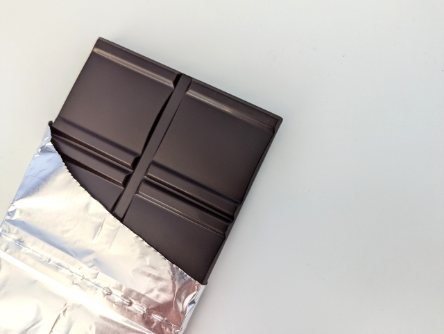 チョコレートは何歳から?1歳が食べてしまった時の対処と注意点2026